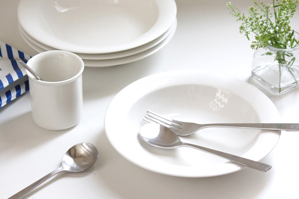 ARABIA Arctica ディーププレート20cm/ ホワイト