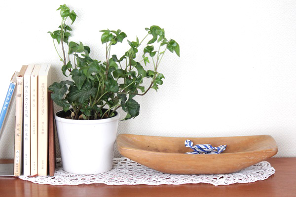 北欧ビンテージ トレイ削りだしのトレイ